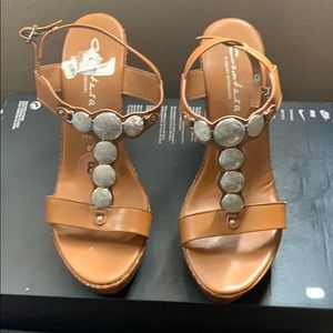 Women’s Wedge Sandals